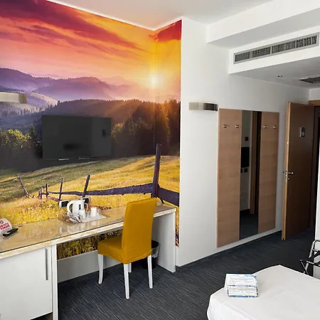 Hotel Sporting Cologno 4*